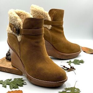 Ugg Women's Anais Ankle Boots